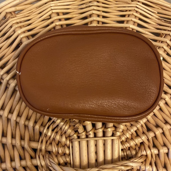 Michael Kors
100% Leather - Picture 5 of 9